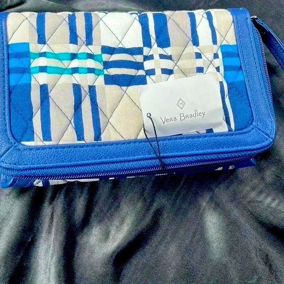 🆕 Vera Bradley Ultimate Wristlet in Signature Cotton Santiago Woven w/ Navy - Picture 9 of 13
